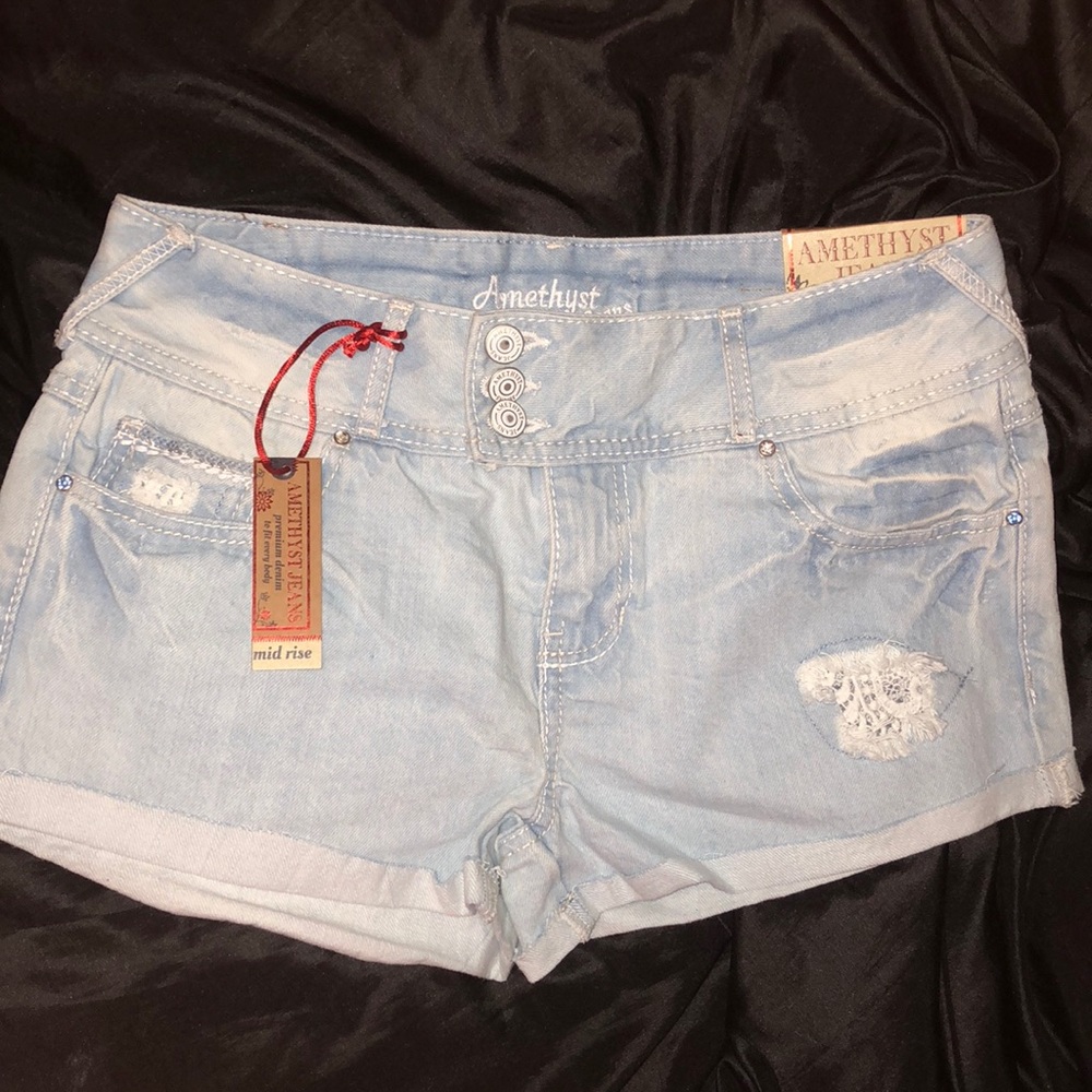 Amethyst jean shorts